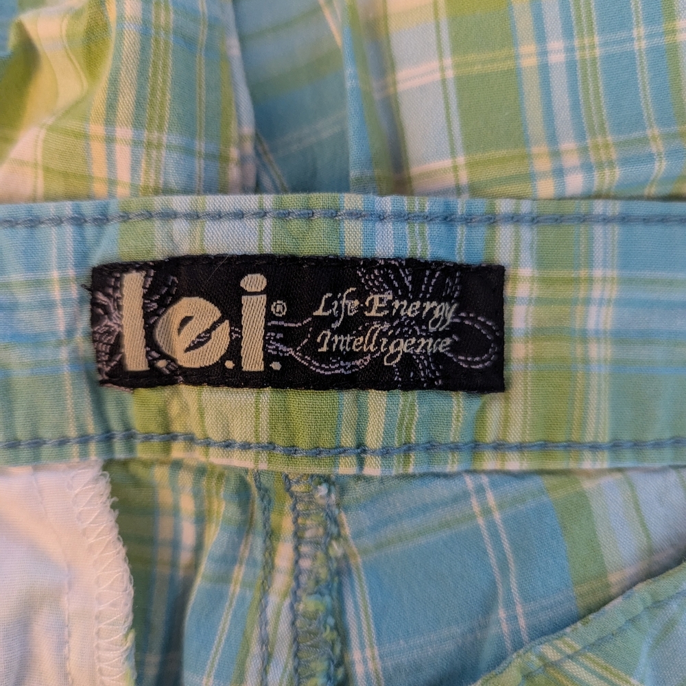 l.E.i. Juniors Multicolor Plaid Shorts - Picture 3 of 4